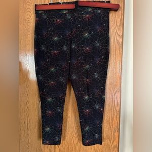 Torrid size 3 Halloween 👻 spider web leggings